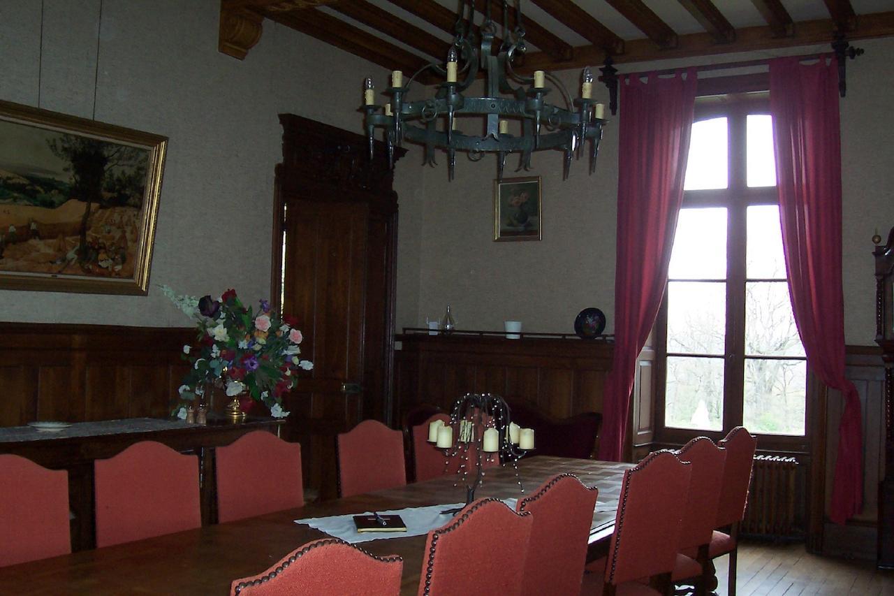 Chateau Champigny Bed & Breakfast Maillet  ภายนอก รูปภาพ